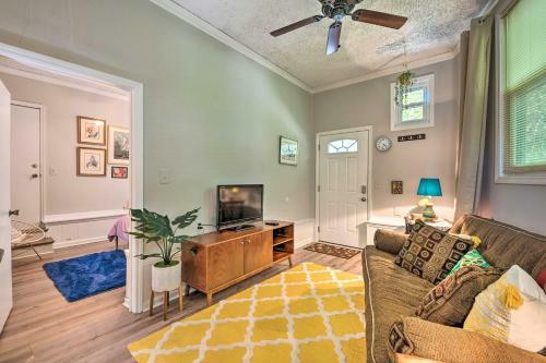 Convenient Decatur Apt About 8 Mi To Downtown Atl