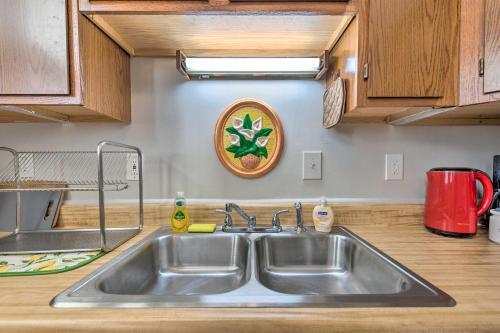 Convenient Decatur Apt About 8 Mi To Downtown Atl