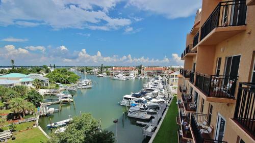 Madeira Bay Resort By Teeming Vacation Rentals