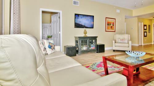 Madeira Bay Resort By Teeming Vacation Rentals