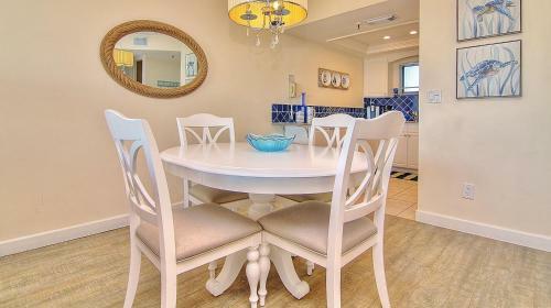 Caprice Resort By Teeming Vacation Rentals