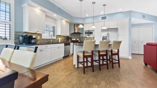 Treasure Trove By Teeming Vacation Rentals