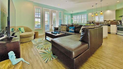 Treasure Trove By Teeming Vacation Rentals