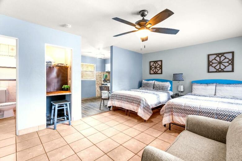 Hotel Boutique Beach Retreat, Heated Pool, Open Corridor