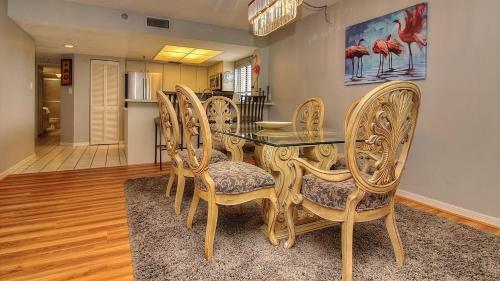 Arie Dam By Teeming Vacation Rentals