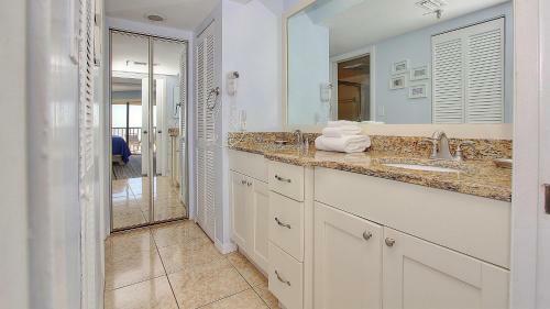 Arie Dam By Teeming Vacation Rentals