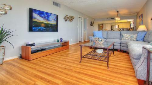Arie Dam By Teeming Vacation Rentals