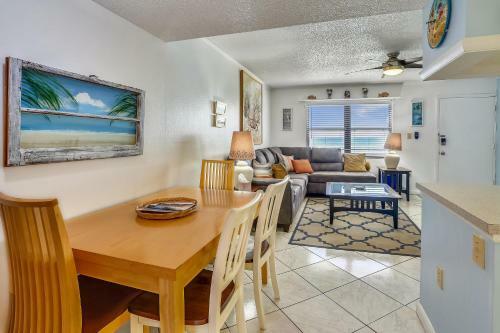 Sunset Chateau 603 Awesome Top Floor Beach Front Condo