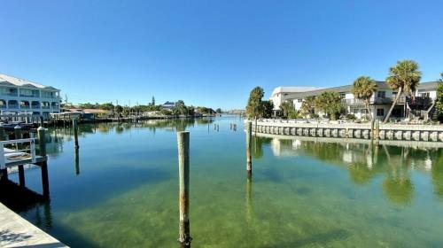 Apartamento Pointe Capri By Teeming Vacation Rentals
