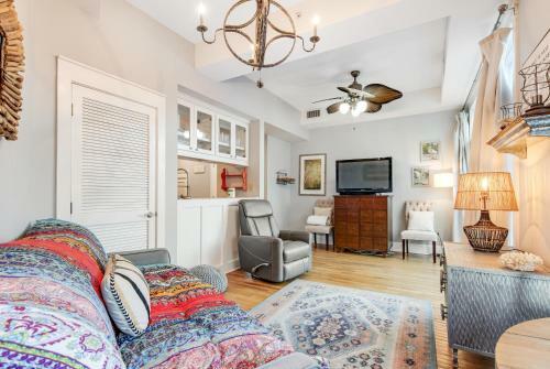 Downtown Carillon 4-302