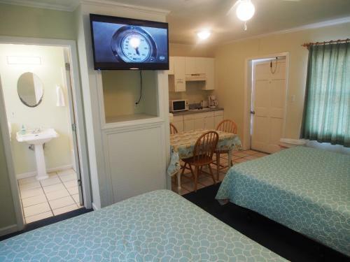 Catalina Motel