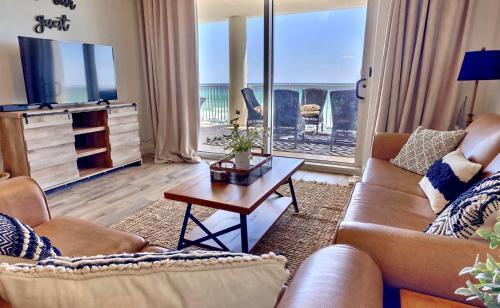 Apartamento Barefoot Bliss - Beachfront Condo - Sleeps 14