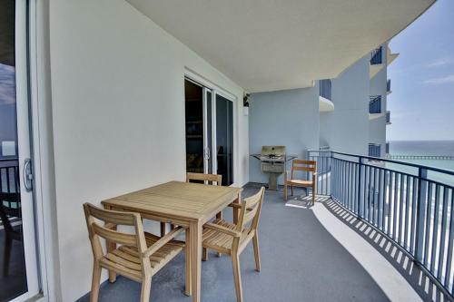 Apartamento Sterling Breeze 2104