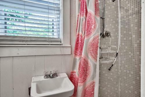 Sand Blast - Lovely Beachfront Home With Tons Of Space!