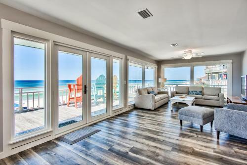 Island Time- Wonderful Private Beachfront Home - Beautiful!!!