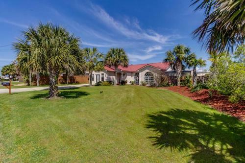 Gulf View Home - Private Pool And Hot Tub!