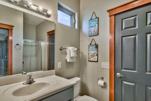 Beachcomber - Beachfront With Pool And Hot Tub - On The Beach!