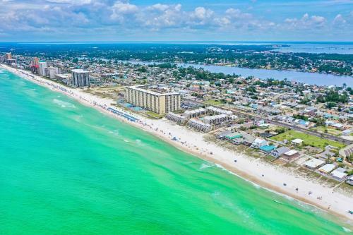 Beachcomber - Beachfront With Pool And Hot Tub - On The Beach!