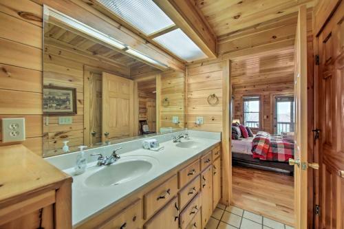 Idyllic Blue Ridge Cabin With Mountain Views!