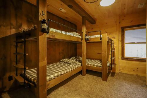 Roxy's Mountain Retreat