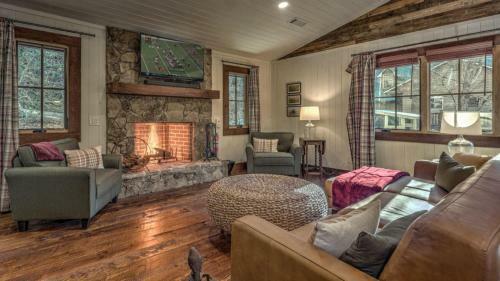 Around The Bend By Escape To Blue Ridge
