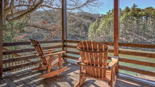 Around The Bend By Escape To Blue Ridge