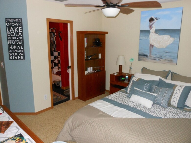 Hostal Lakefront Suites