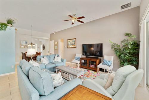 Villa Lilo's Paradise In Windsor Hills