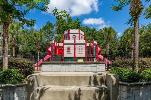 Villa Lilo's Paradise In Windsor Hills