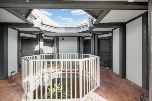 Apartamento Modern Designer Inspired Fully Renovated Condo