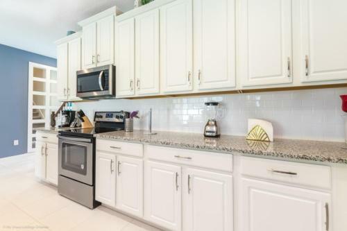 Unsurpassed 5 Bdm Townhome With Private Pool Townhouse