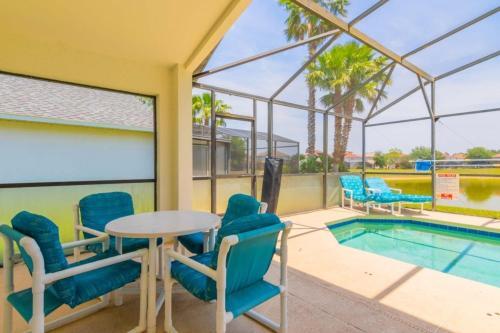 Mark's Sunrise Lakes Villa Home