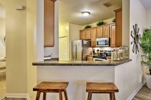 Central Townhome With Pool Access About 10 Min To Disney!