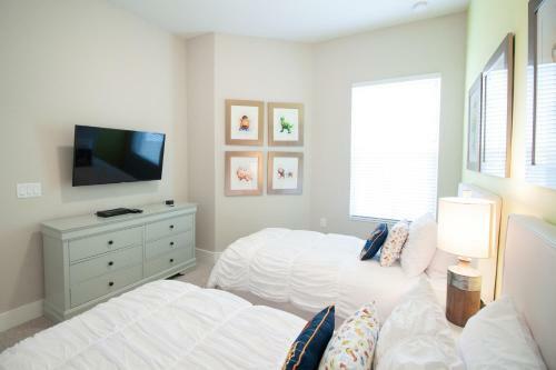 New 4 Br 4 Ba Villa Ground Zero To Theme Parks