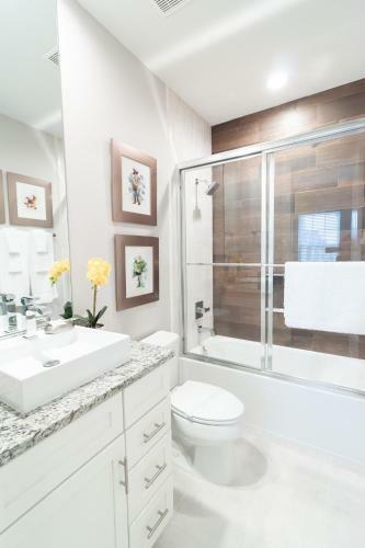 New 4 Br 4 Ba Villa Ground Zero To Theme Parks