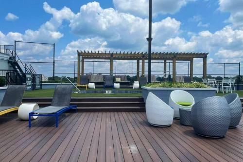 Midtown Beautiful Luxury Apartment