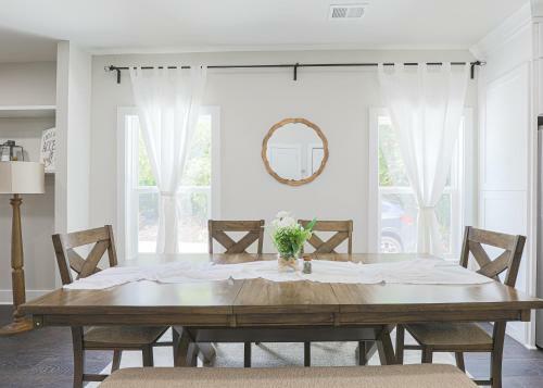 Villa Contemporary Southern Luxury Cottage