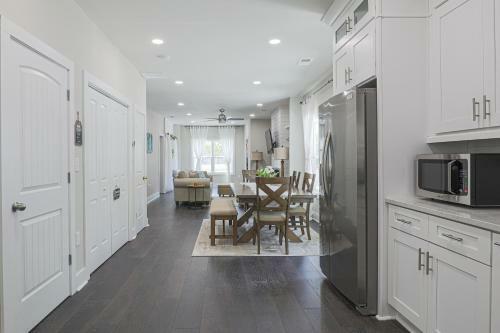 Villa Contemporary Southern Luxury Cottage
