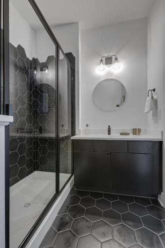 Studio9forty Stayin Alive Studio Apartment 140