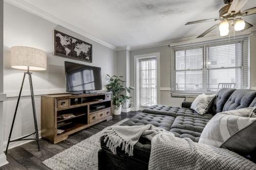 Highrise Atl Downtown Home With A View, Sleeps 4