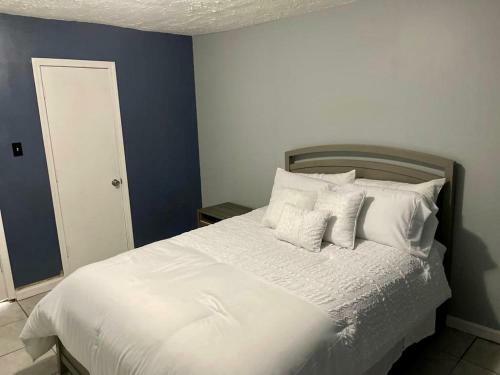 Three Bedroom Queen Size Beds In Atlanta