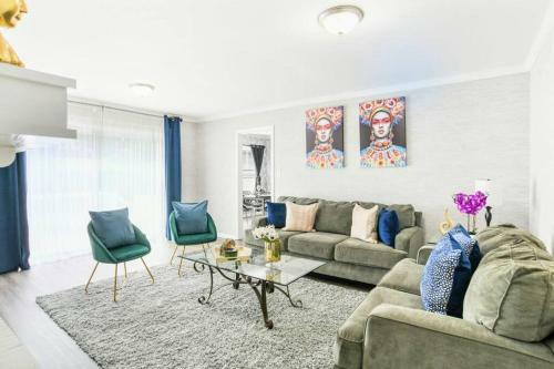 5 Mins From Airport Family Friendly Home