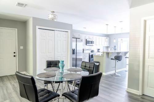 Newly Renovated Hidden Gem