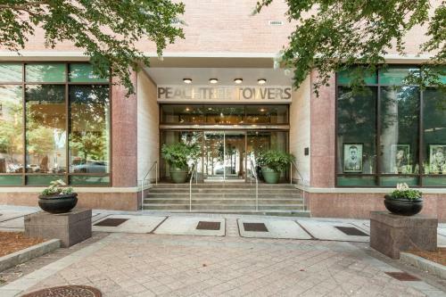 Skyline View Condo In Downtown Atlanta Sleeps 3