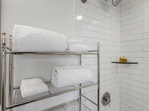 Apartamento Crafty Studio With King Bed, City Walkable!