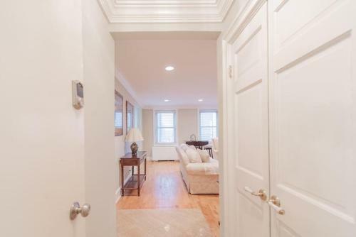 Traditional 1bed 1bath Condo Downtown Atlanta