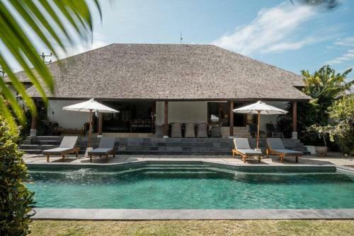 Villa Marcus 3 Bedroom Private Pool Near Beach
