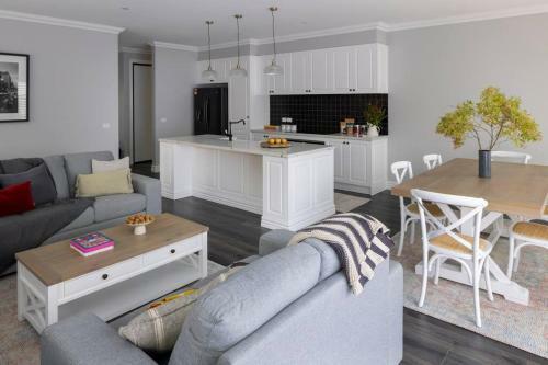 Albert Townie - Your Trentham Townhouse