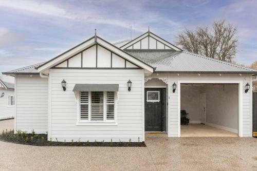 Albert Townie - Your Trentham Townhouse