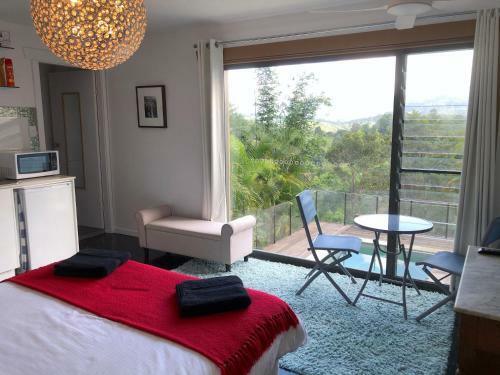 Hostal The Golden Retreat Pool House